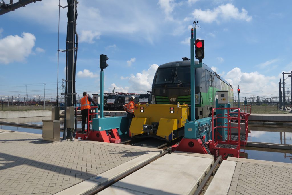 Road-rail voertuig Bemo Rail